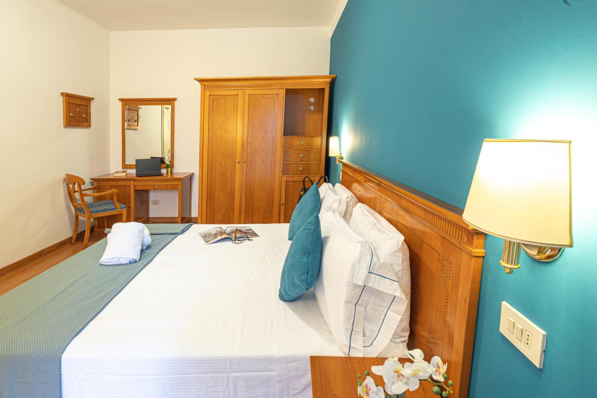 Hotel Majestic Alassio Exterior foto