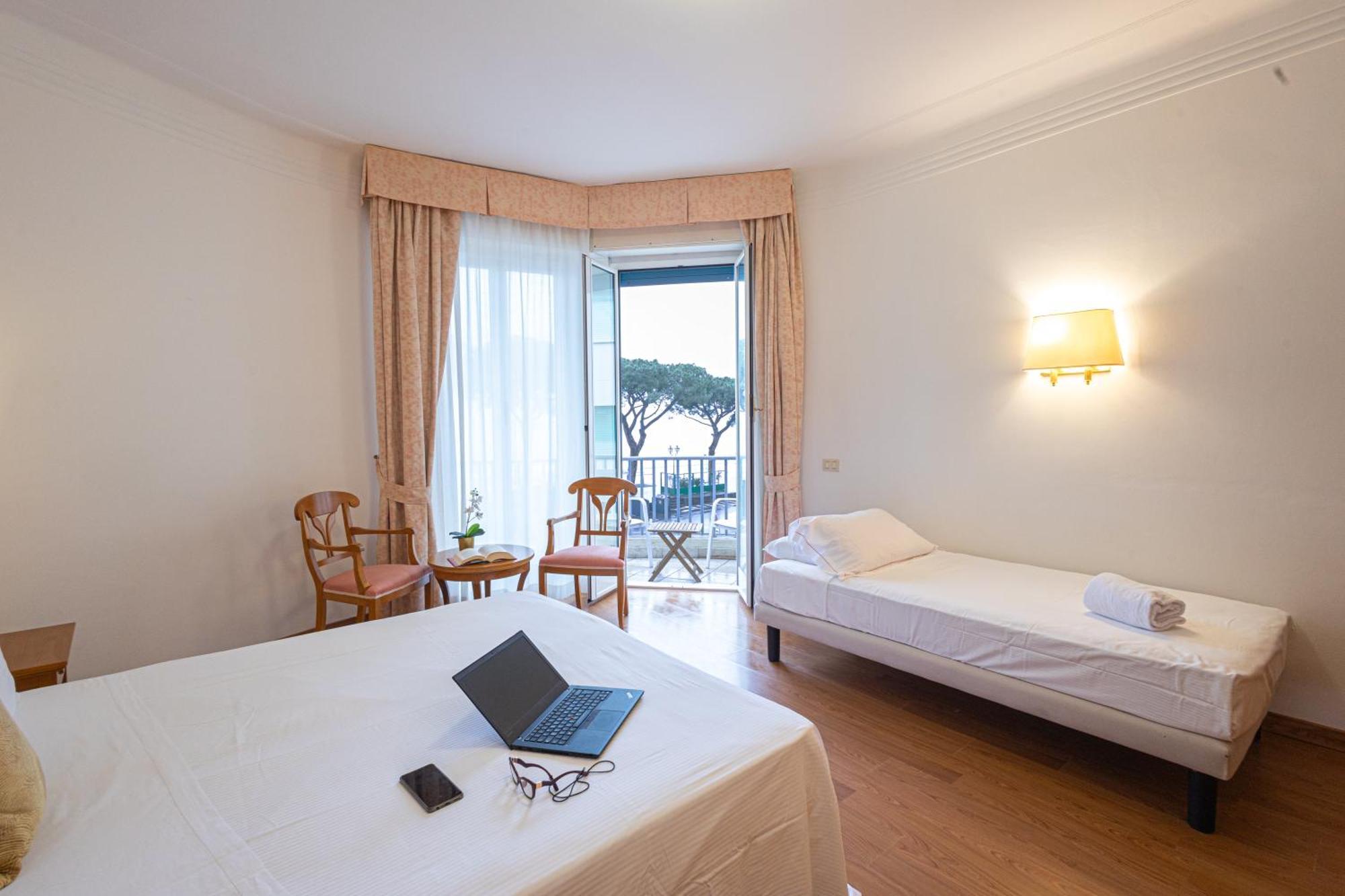 Hotel Majestic Alassio Exterior foto