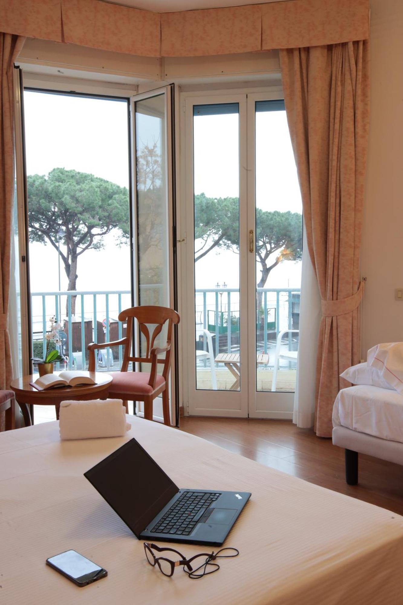 Hotel Majestic Alassio Exterior foto