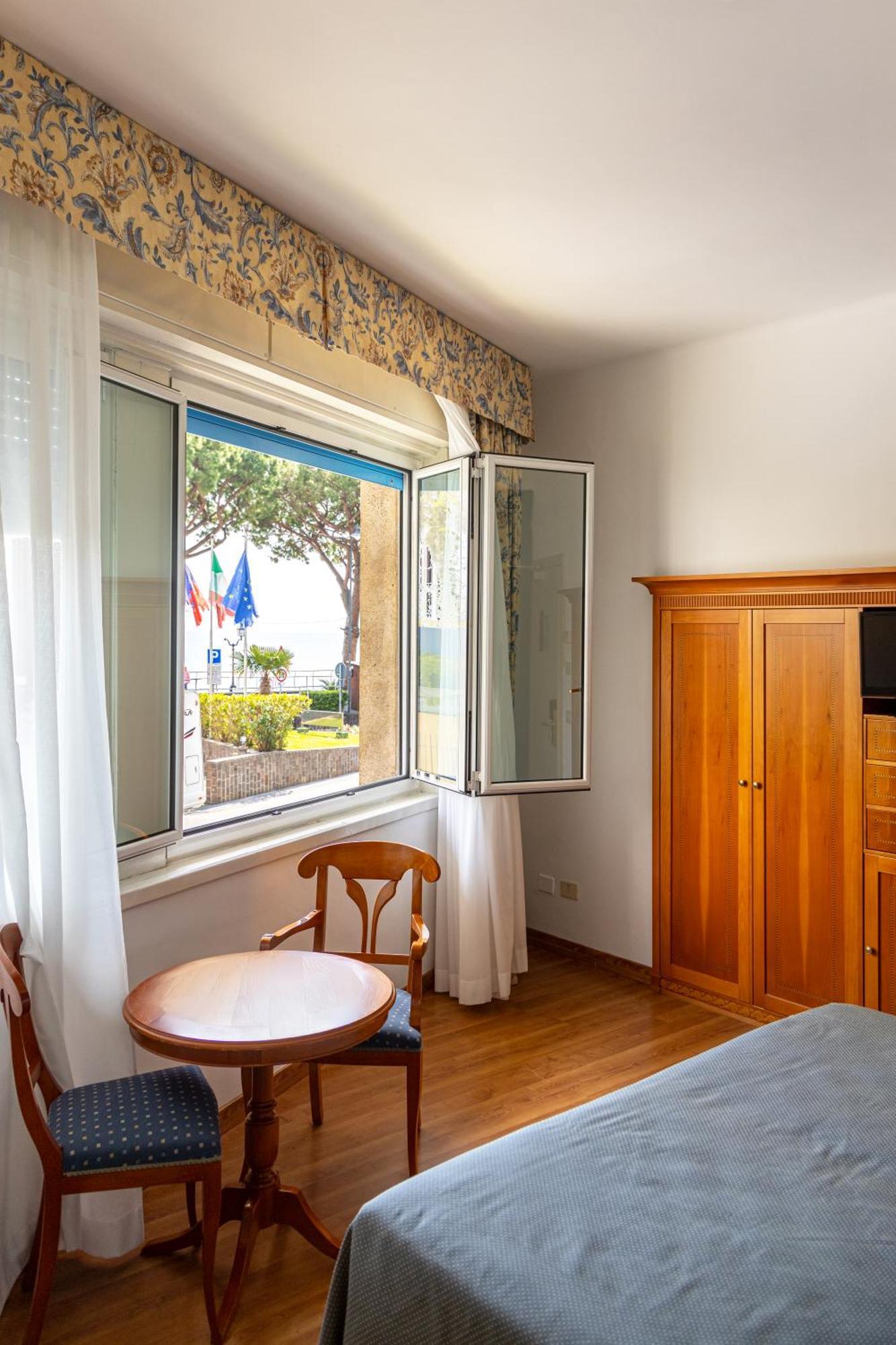 Hotel Majestic Alassio Exterior foto