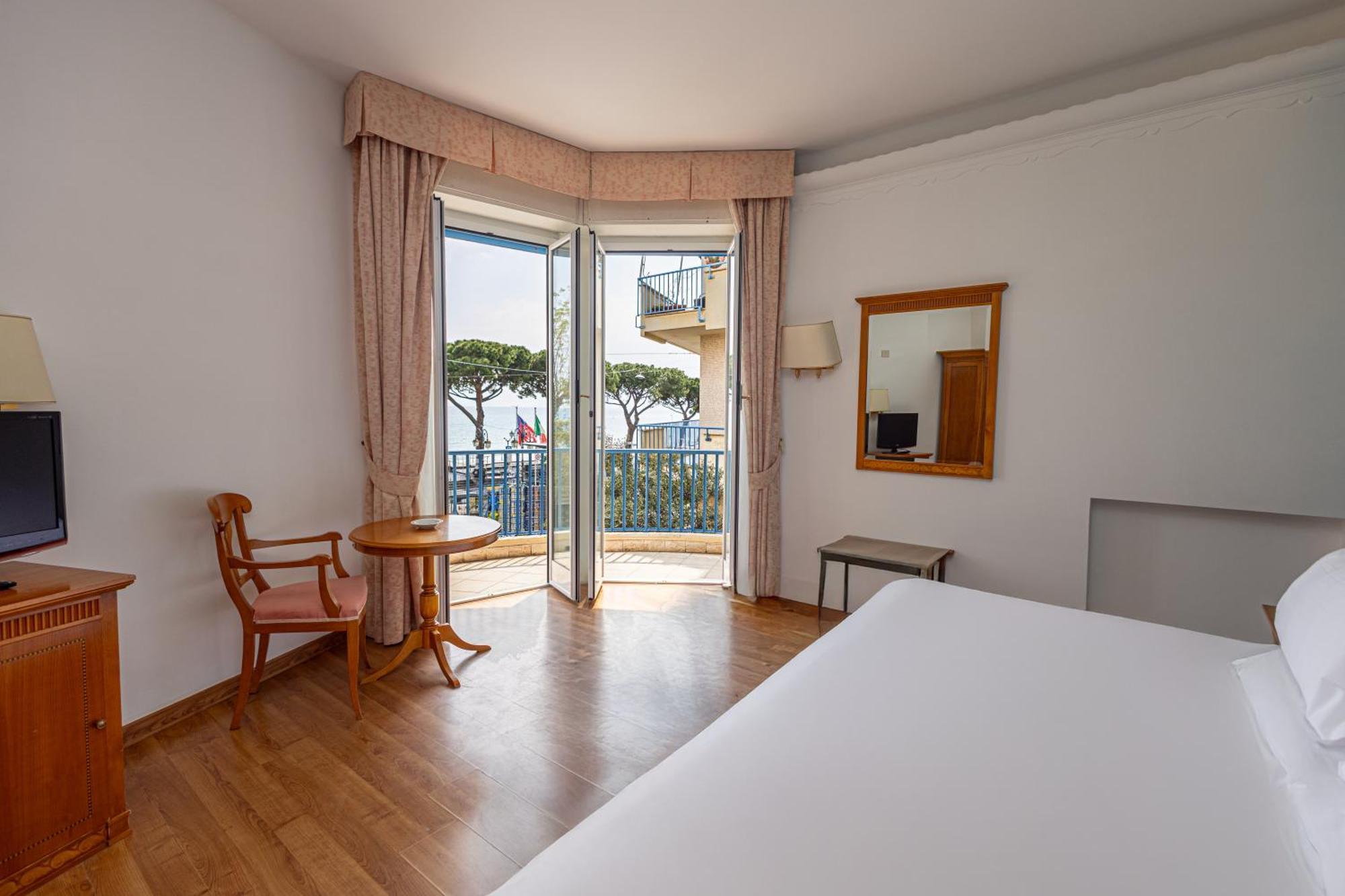 Hotel Majestic Alassio Exterior foto