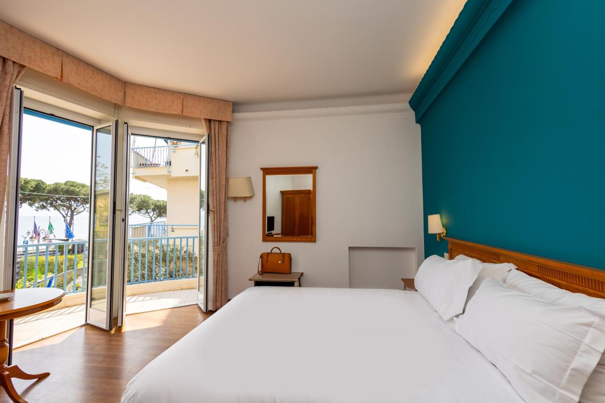 Hotel Majestic Alassio Exterior foto